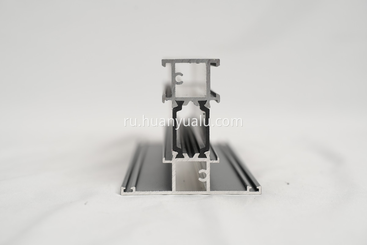 Thermal insulation profiles